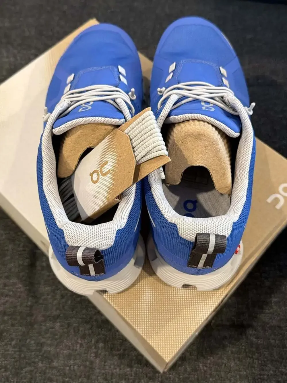 On Running Cloud 5 Waterproof Cobalt Glacier Women's Sneakers Size 6.5W